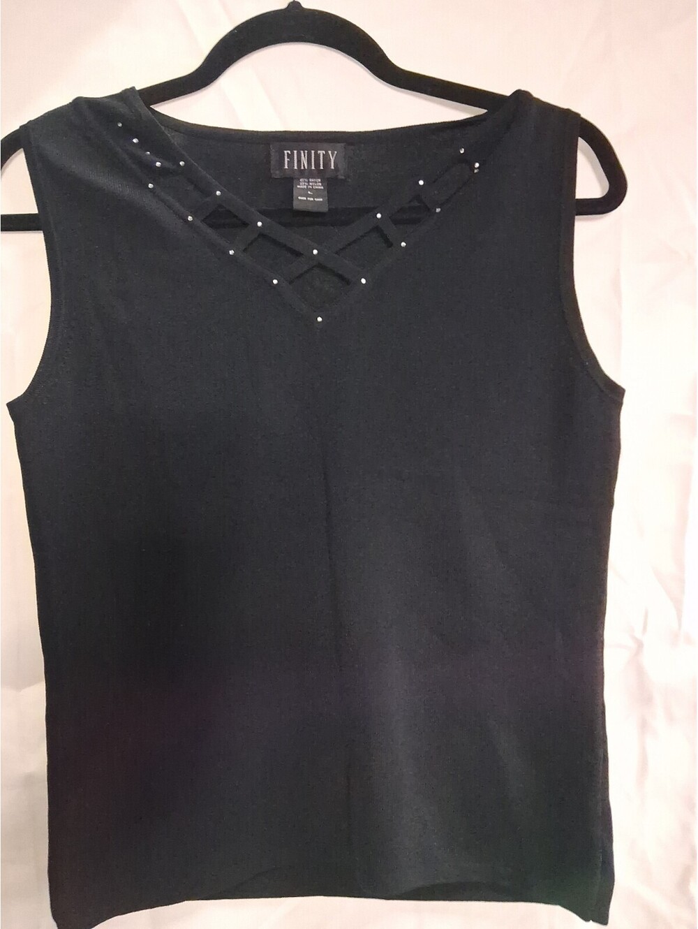 FINITY Vintage Sleveless Top With Embroidered Neckline Women's Size Large H2